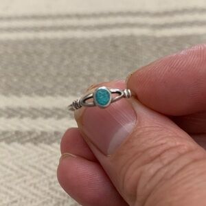 Vintage Sterling Silver and Turquoise Ring
Size 5.5